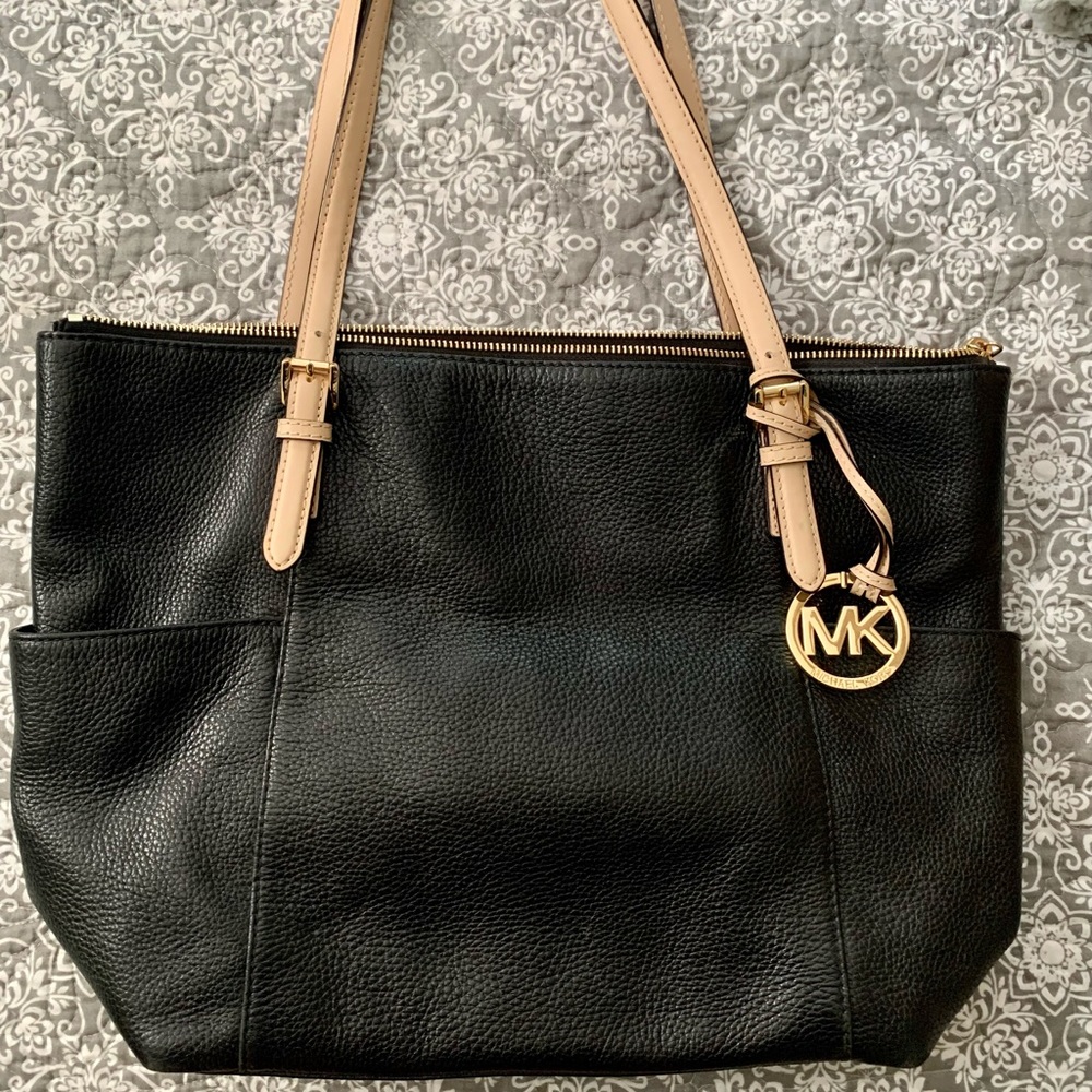 Authentic Michael Kors Leather tote bag